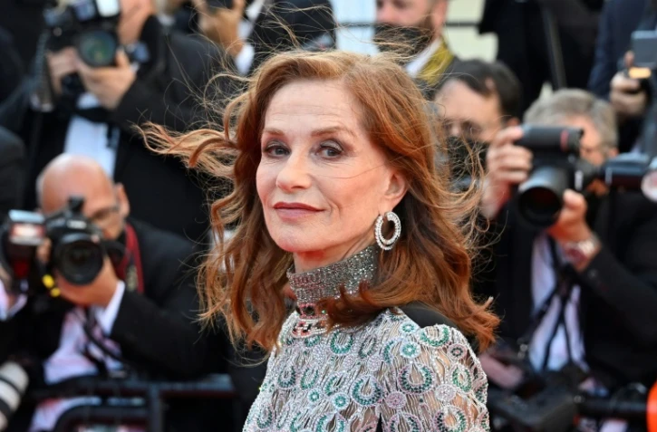 Isabelle Huppert au festival de Cannes le 13 juillet 2021