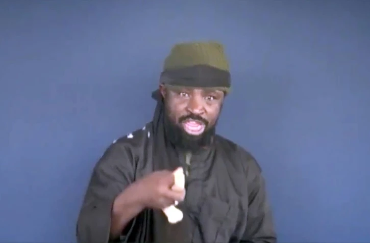 Capture d'écran datant du 18 février 2015 montrant le leader de Boko Haram, Abubakar Shekau dans un lieu inconnu