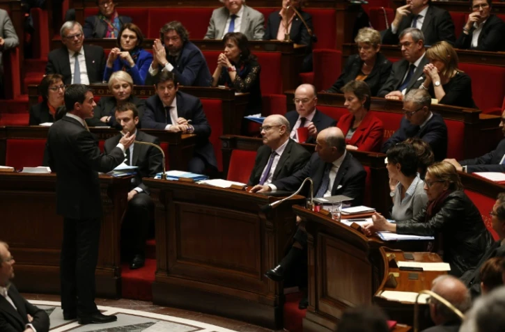 Le Premier ministre Manuel Valls s'adresse aux députés, le 26 janvier 2016 à l'Assemblée, à Paris