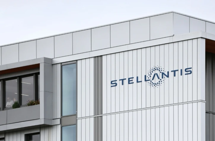Après 2028, Stellantis va cesser la production d'automobiles dans son site historique de Poissy, dans les Yvelines
