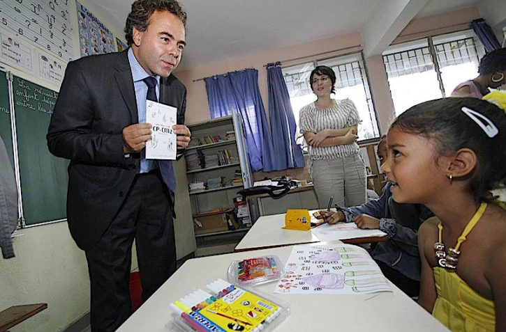 Jeudi 19 Août 2010

 Visite de Luc Chatel à l'école primaire de Terrain Elisa