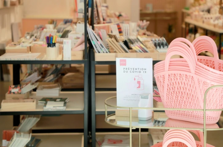 Boutique de chaussures réouverte à Paris le 12 mai 2020