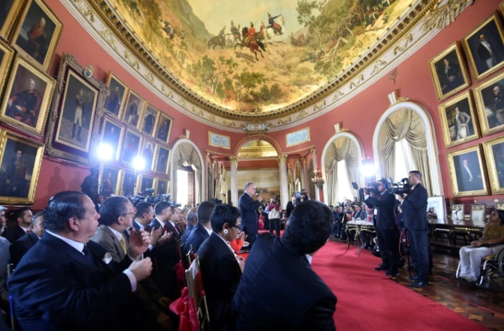 Un membre de l'Assemblée constituante controversée, Diosdado Cabello (C), s'exprime lors de l'inauguration de cette chambre, le 4 août 2017 à Caracas 