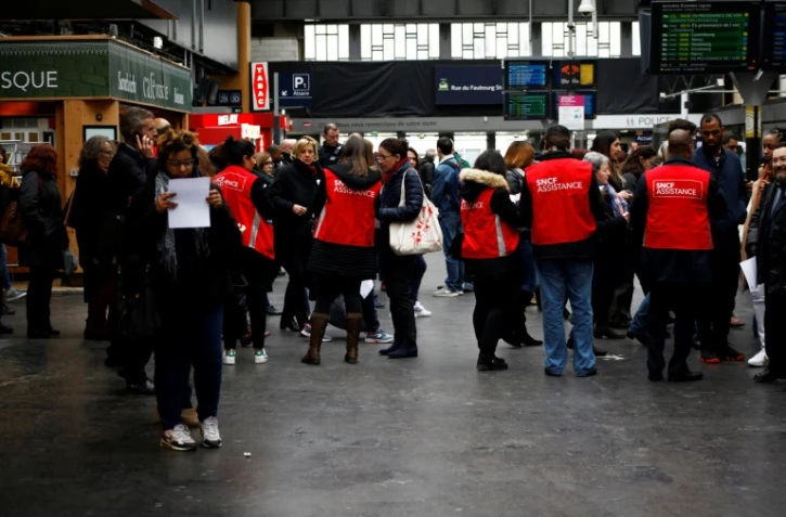 Agents d'information de la SNCF, Gare du Nord à Paris, le 3 avril 2018