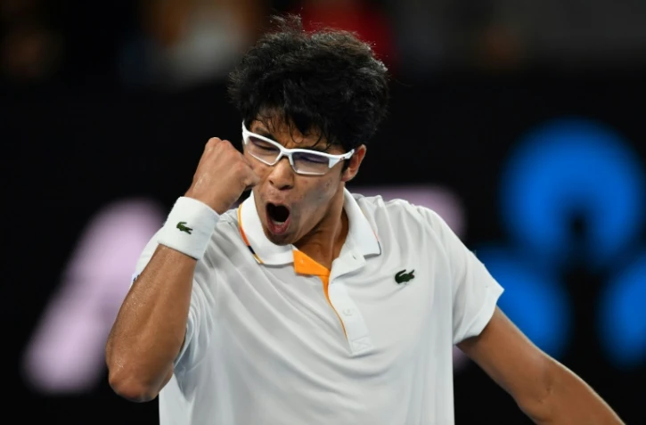 Le Sud-Coréen Hyeon Chung tombeur du Serbe Novak Djokovic en 8e de finale de l'Open d'Australie, le 22 janvier 2018 à Melbourne