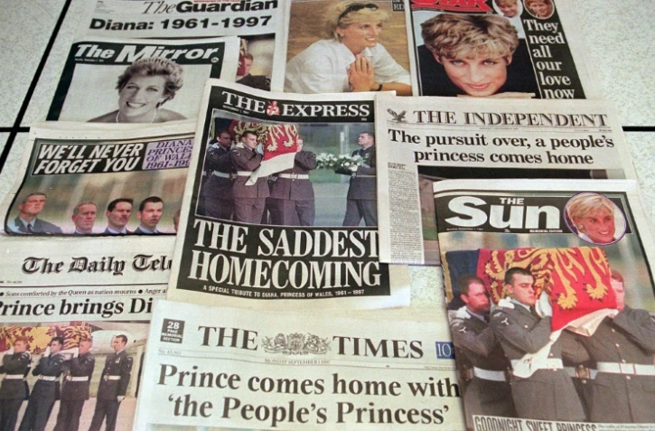 Les unes des journaux britanniques le 1er septembre 1997 sur le décès de la Princesse Diana dans un accident de la route à Paris