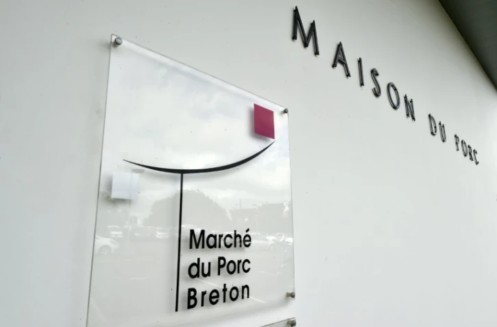 Le marché au cadran du porc breton (MPB), le 20 mai 2015 à Plérin