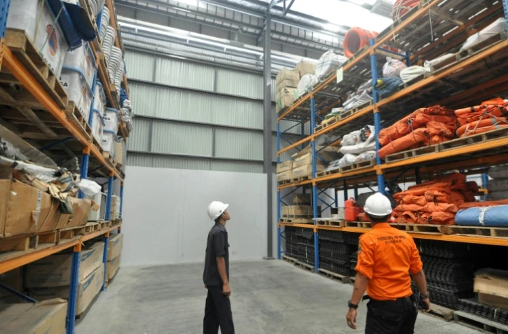 Des secouristes indonésiens à Padang sur lîle de SUmatra, le 3 mars 2016