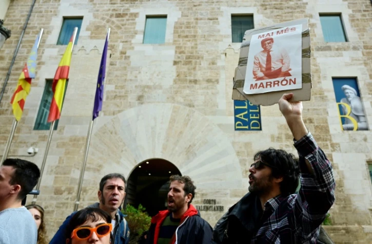 Manifestation devant le parlement régional de Valence (Espagne) pour demander la démission du président régional Carlos Mazon, le 15 novembre 2024