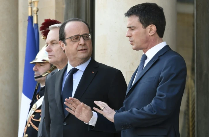 François Hollande et Manuel Valls sur le perron de l'Elysée le 12 mars 2016 