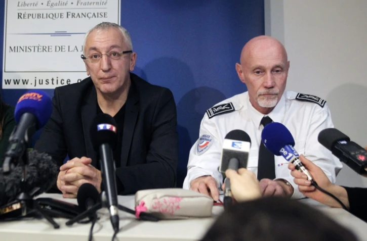 Le procureur Eric Bouillard et le directeur départemental de la sécurité publique Patrice Vaiente lors d'une conférence de presse le 27 décembre 2015 à Ajaccio