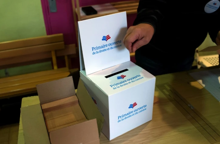 Dans un bureau de vote de Marseille, le 20 novembre 2016