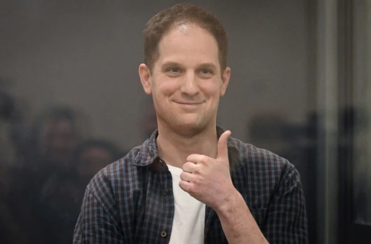 Le journaliste américain Evan Gershkovich à l'issue d'une audience pour examiner un appel concernant sa détention, le 23 avril 2024 à Moscou