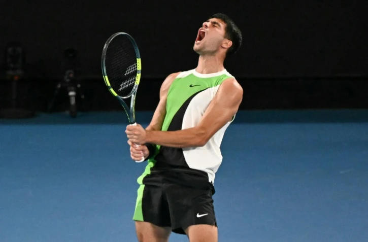 Carlos Alcaraz qualifié sans trembler contre l'Australien Adam Walton à Melbourne le 18 janvier 2026 