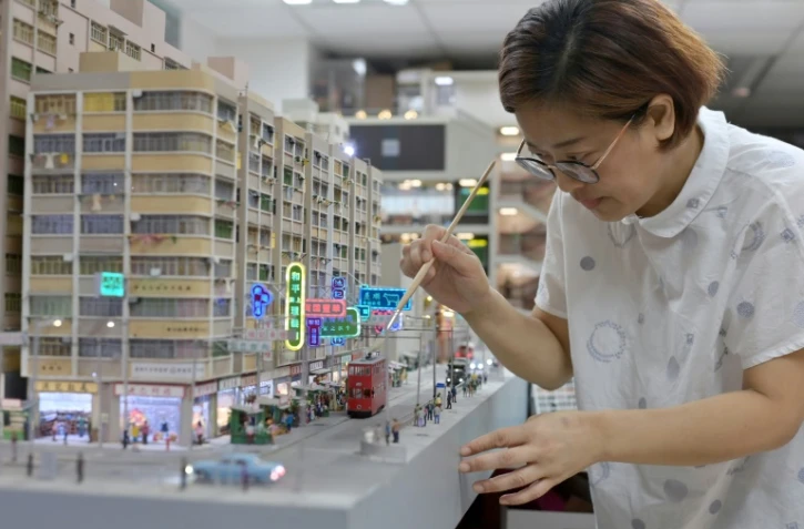 La modéliste Maggie Chan dans son studio à Hong Kong, le 23 juin 2021