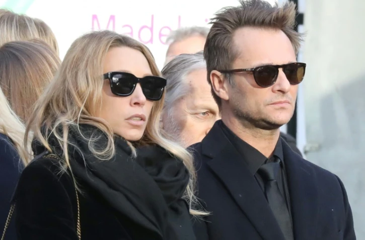 Laura Smet et David Hallyday lors des obsèques de leur père, Johnny Hallyday, le 9 décembre 2017 à l'Eglise de la Madeleine, à Paris