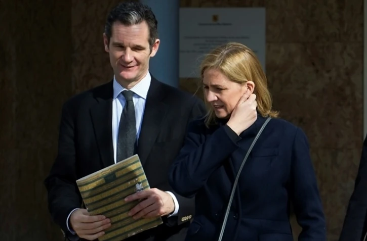 Inaki Urdangarin et l'infante Cristina à la sortie du tribunal le 26 février 2016 à Palma de Majorque