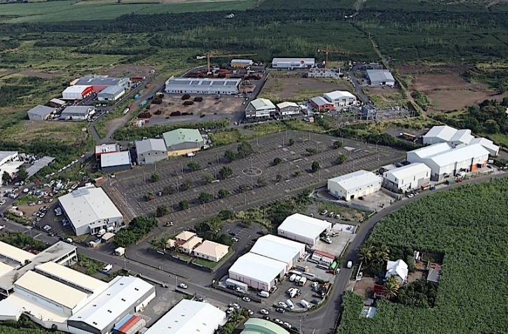 Zone industrielle  à Saint-Pierre
