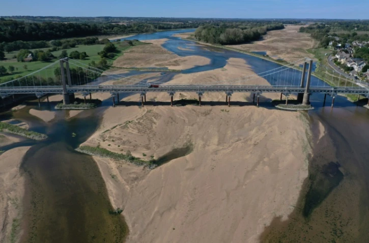 Le lit de la Loire après la sécheresse exceptionnelle de l'été 2022, le 20 septembre 2022 à Loireauxence, dans l'ouest de la France