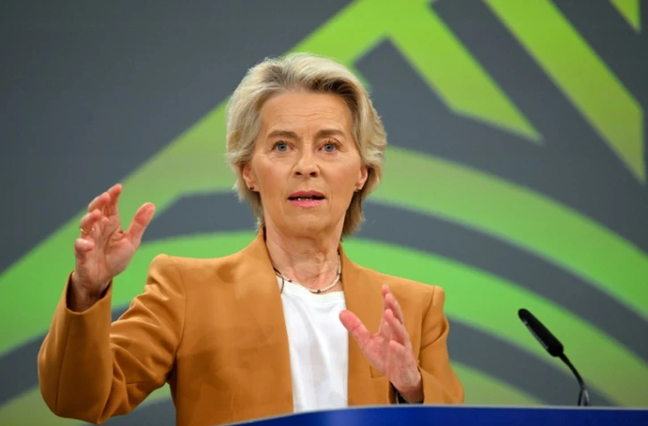 La présidente de la Commission européenne Ursula von der Leyen s'exprime lors d'une conférence de presse à Bruxelles le 4 septembre 2024