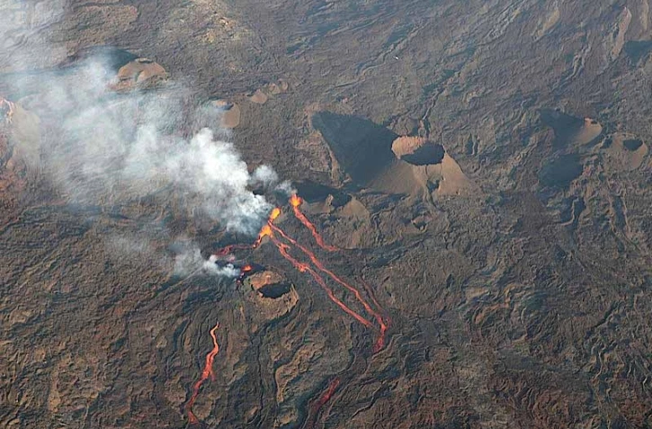 Vendredi 15 Octobre 2010

Eruption du Piton de la Fournaise