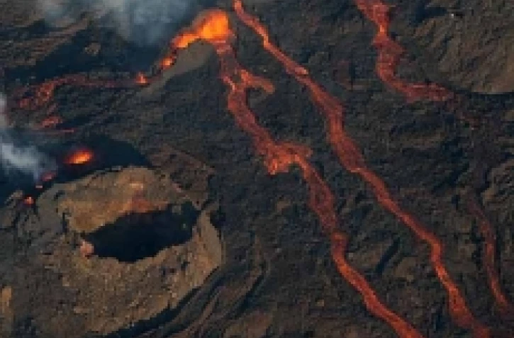 Vendredi 15 Octobre 2010

Eruption du Piton de la Fournaise
