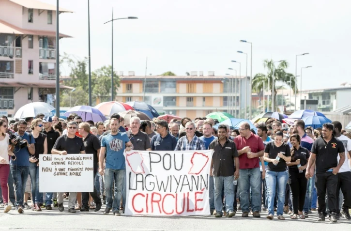 Manifestation pour la levée des barrages en Guyane par une association demandant la liberté de circuler, le 11 avril 2017 à Kourou