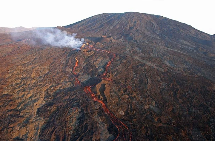 Vendredi 15 Octobre 2010

Eruption du Piton de la Fournaise