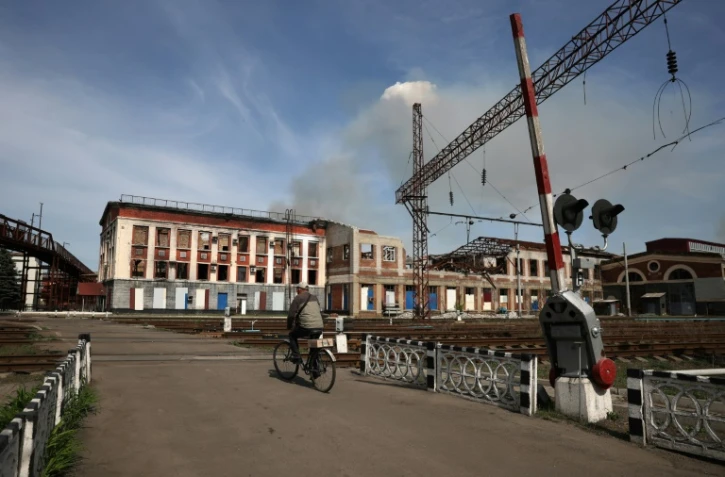 La gare de Lyman détruite par une frappe russe, le 13 avril 2024 dans l'est de l'Ukraine