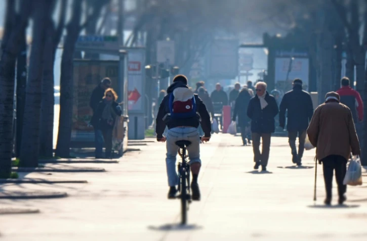 La municipalité espère que les citoyens, en prenant conscience de la pollution dans leur quartier, changeront leur comportement, en faisant davantage de vélo ou en pratiquant le covoiturage