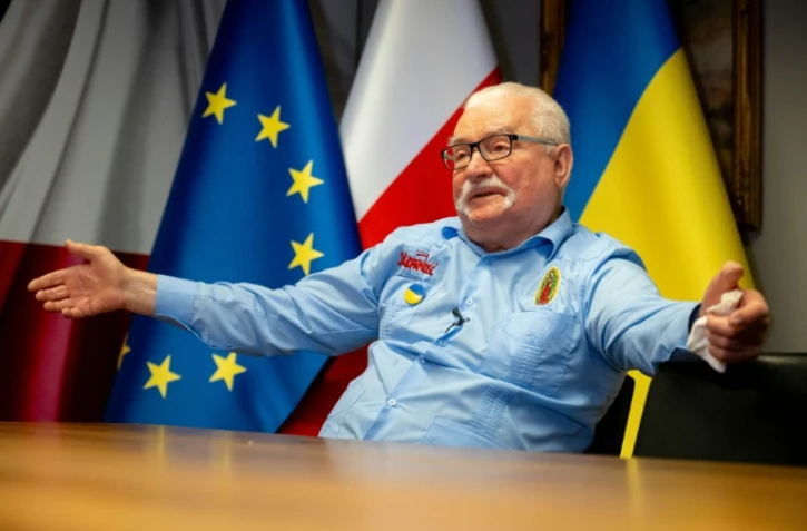 L'ancien président et lauréat du prix Nobel de la paix 1983, Lech Walesa, lors d'un entretien avec l'AFP dans son bureau du Centre européen de solidarité à Gdansk, le 23 février 2026 en Pologne