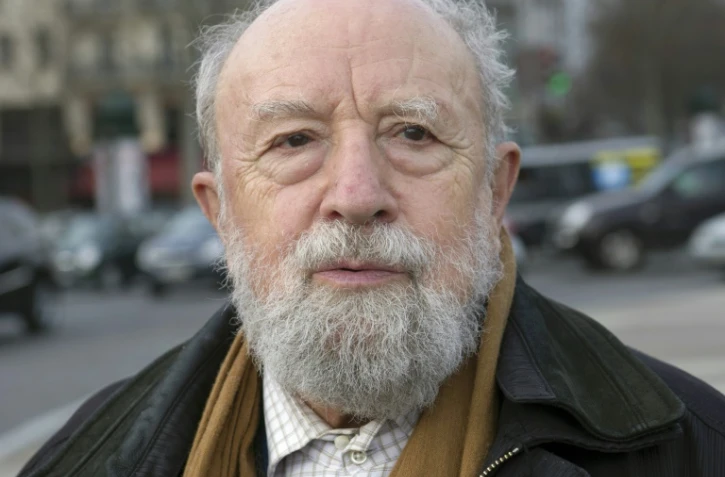 L'écrivain Michel Butor, place de la Bastille, le 9 mars 2011 à Paris