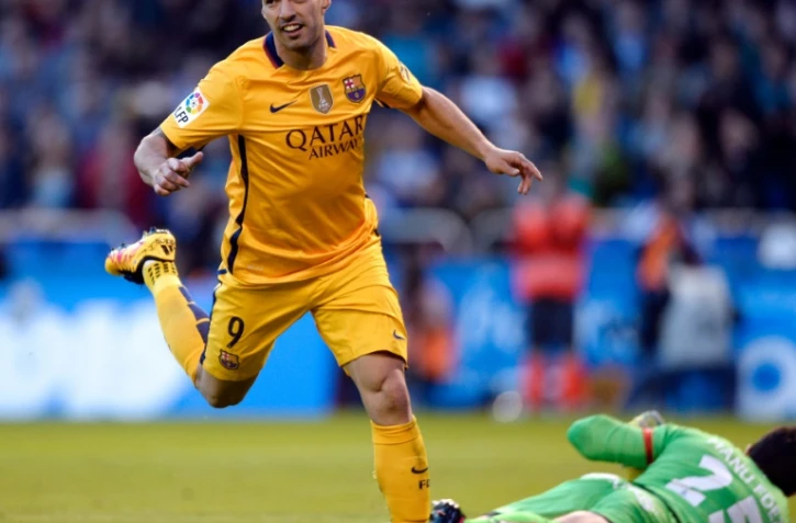 L'attaquant uruguayen du FC Barcelone Luis Suárez célèbre le 3e de ses 4 buts, le 20 avril 2016 à La Corogne