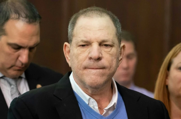 Harvey Weinstein à la sortie d'un tribunal de Manhattan à New York le 25 mai 2018 