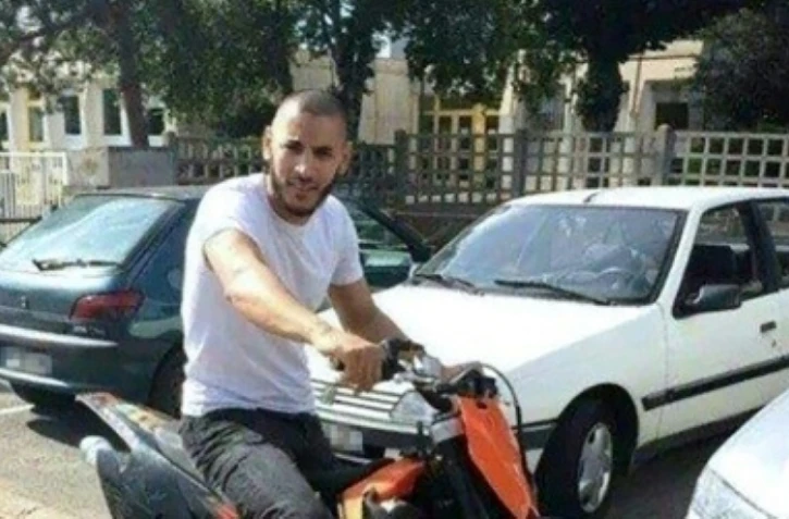 Photo prise le 14 juin 2016 sur Facebook de  Larossi Abballa