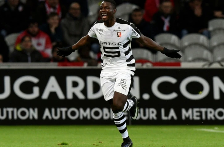 L'attaquant français d'origine camerounaise Paul-Georges Ntep célèbre un but pour Rennes face à Lille, le 21 décembre 2016 au stade Pierre-Mauroy