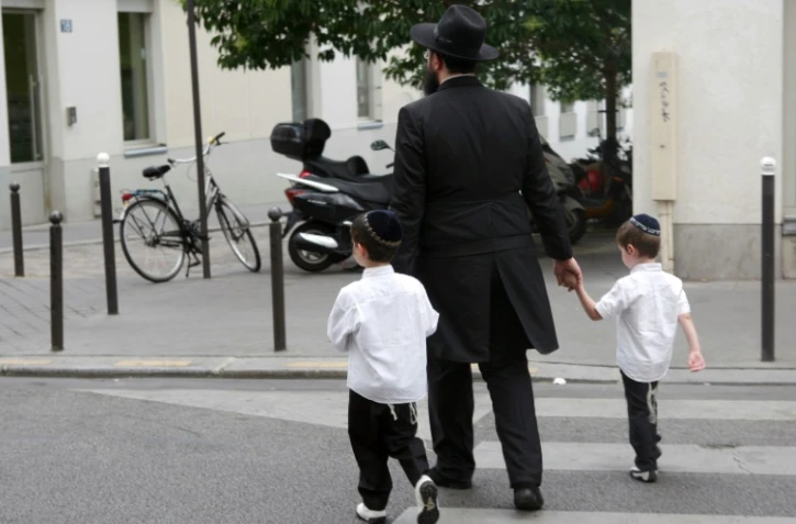 Plus de 250 personnalités signent un "manifeste contre le nouvel antisémitisme" en France, dénonçant un "silence médiatique" et une "épuration ethnique à bas bruit" dans certains quartiers