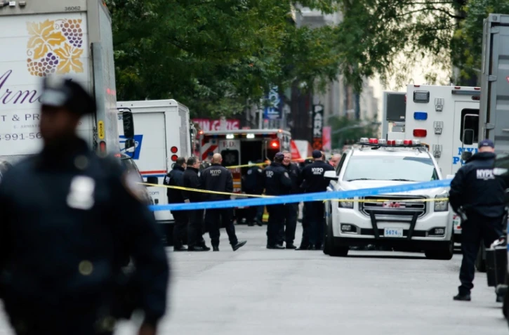 La police est mobilisée dans le centre de Manhattan à New York, où un nouveau colis suspect a été découvert le 26 octobre 2018.