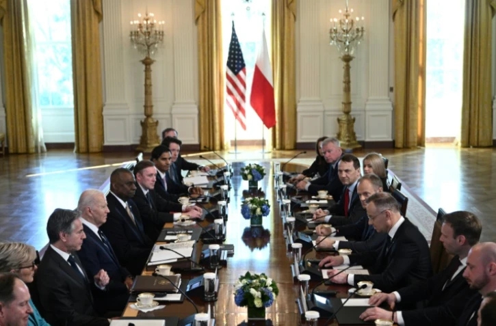 Joe Biden fait face à son homologue polonais Andrzej Duda et au Premier ministre Donald Tusk, mardi 12 mars 2024 à la Maison Blanche