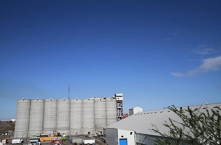 Terminal céréalier au Port est