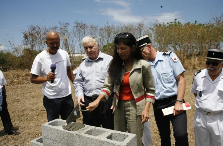 Vendredi 5 novembre 2010: Visite de Nassimah Dindar à la Possession (photo DR)