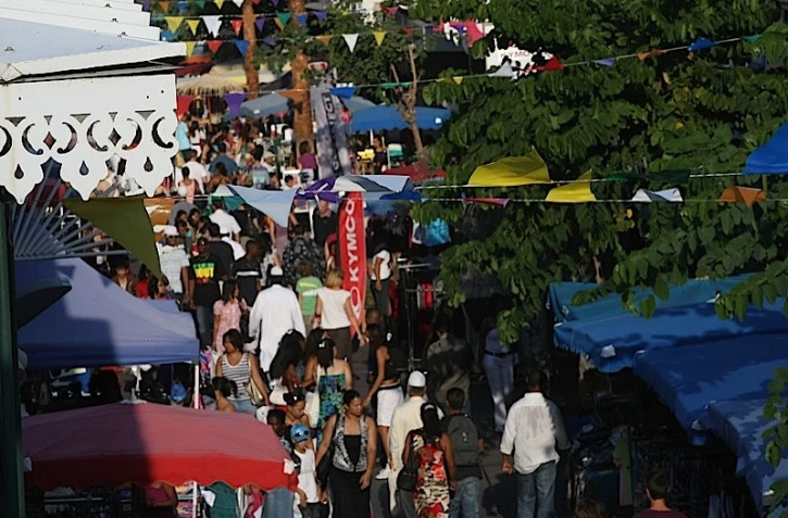 Braderie commerciale de Saint-Denis