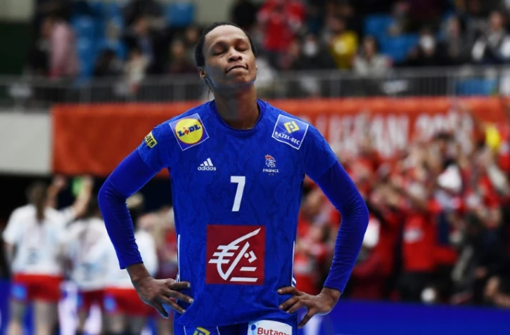 La grimace d'Allison Pineau après l'élimination de l'équipe de France, battue par le Danemark aux Mondiaux, le 6 décembre 2019 à Kumamoto