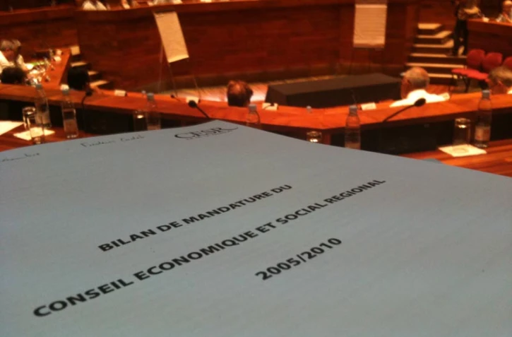 Mercredi 17 novembre 2010 : Assemblée plénière du Ceser (photo: Mounice Najafaly)