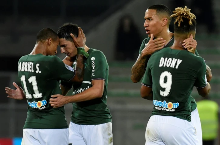 Les joueurs de Saint-Etienne se congratulent après un but contre Metz, le 14 octobre 2017 à Geoffroy-Guichard