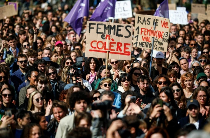 Manifestation en soutien à Gisèle Pelicot et contre les violences faites aux femmes, à Paris le 14 septembre 2024 