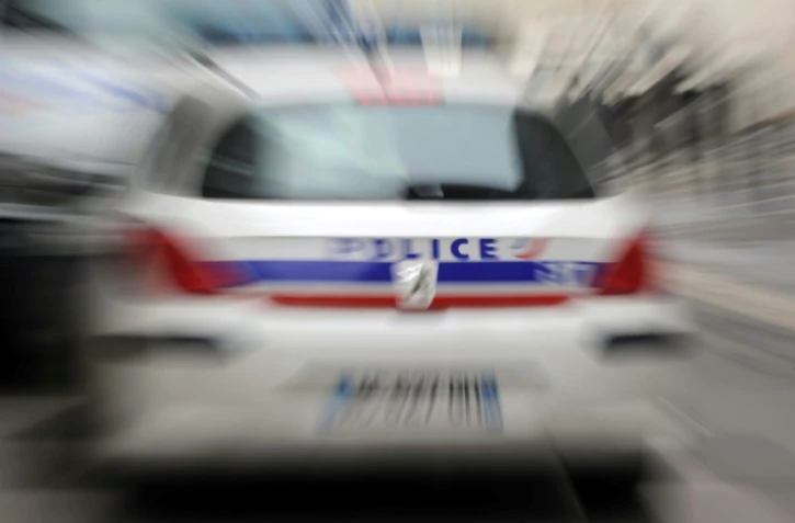 Un détenu qui venait d'être condamné à huit ans de prison s'est évadé vendredi après-midi du tribunal correctionnel de Créteil, en sautant hors du box des prévenus