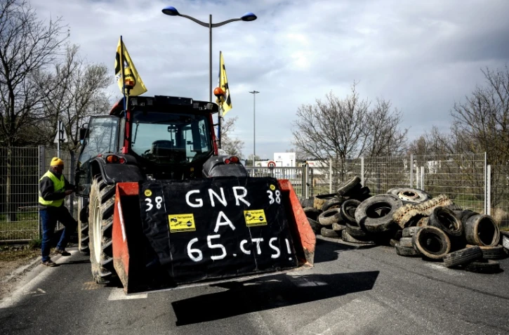 Blocage de la raffinerie de Feyzin, près de Lyon, pour réclamer une baisse des prix des carburants, le 21 mars 2022