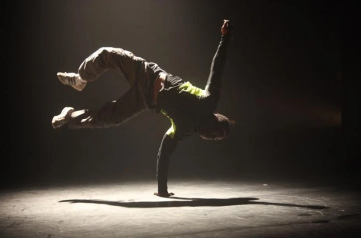 Vendredi 26 novembre 2010

Festival "Danses et Docks" au Port

(Photo Marie Trouvé)