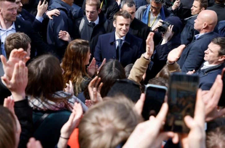 Le président-candidat Emmanuel Macron, lors d'un déplacement à Fouras (Charente-Maritime), le 31 mars 2022